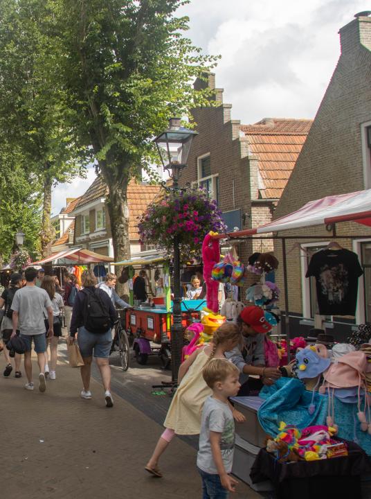 Braderie Midsland - VVV Terschelling - Wadden.nl
