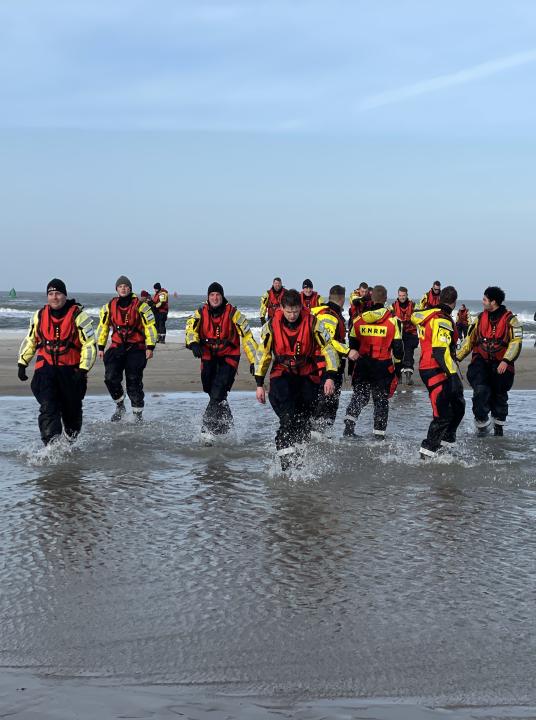 Der Neujahrstauchgang - VVV Vlieland - Wadden.nl 